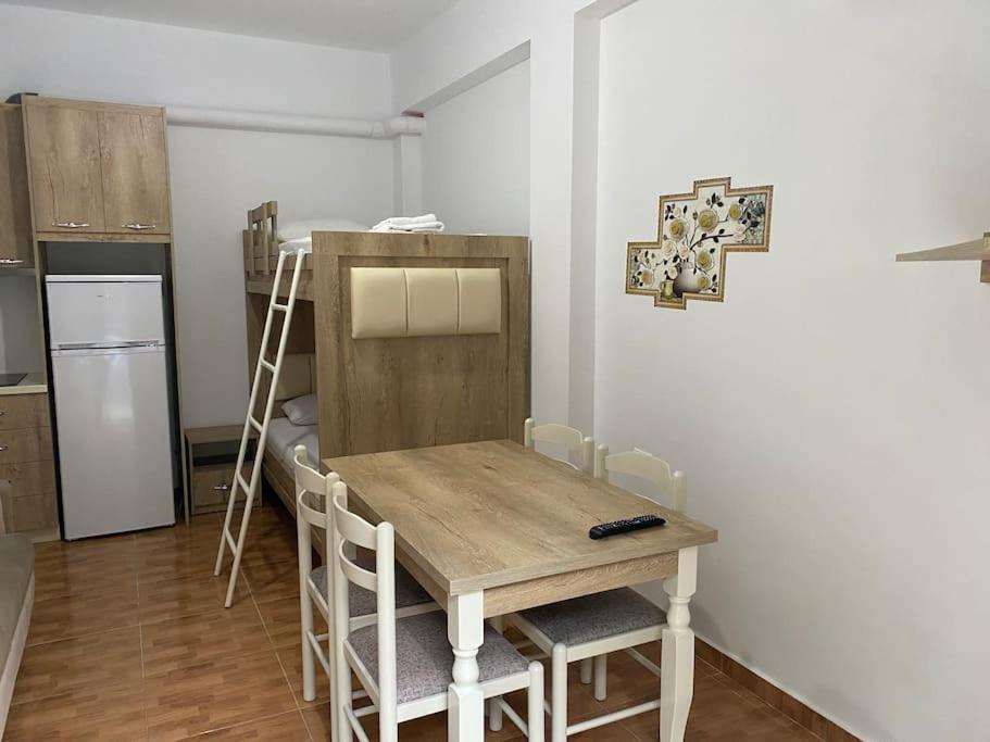 Guesthouse Xhimi 사밀 외부 사진